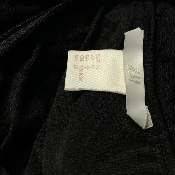 H&M long sleeve black lace dress - Picture 16 of 16